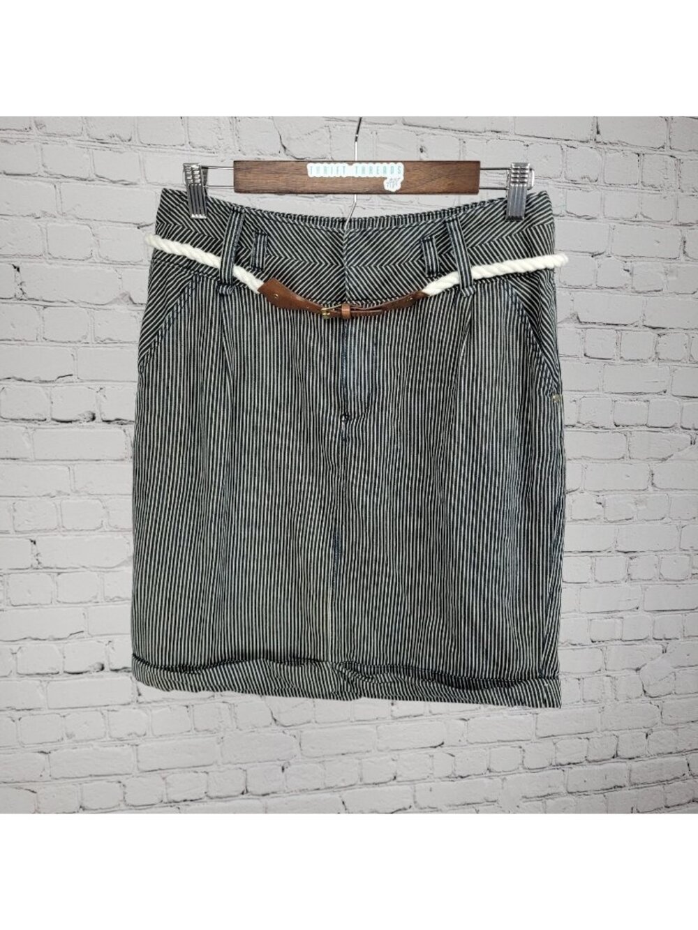 ETT Twa Anthropologie Navy 100% Cotton Striped Belted Pleated Short Skirt 8